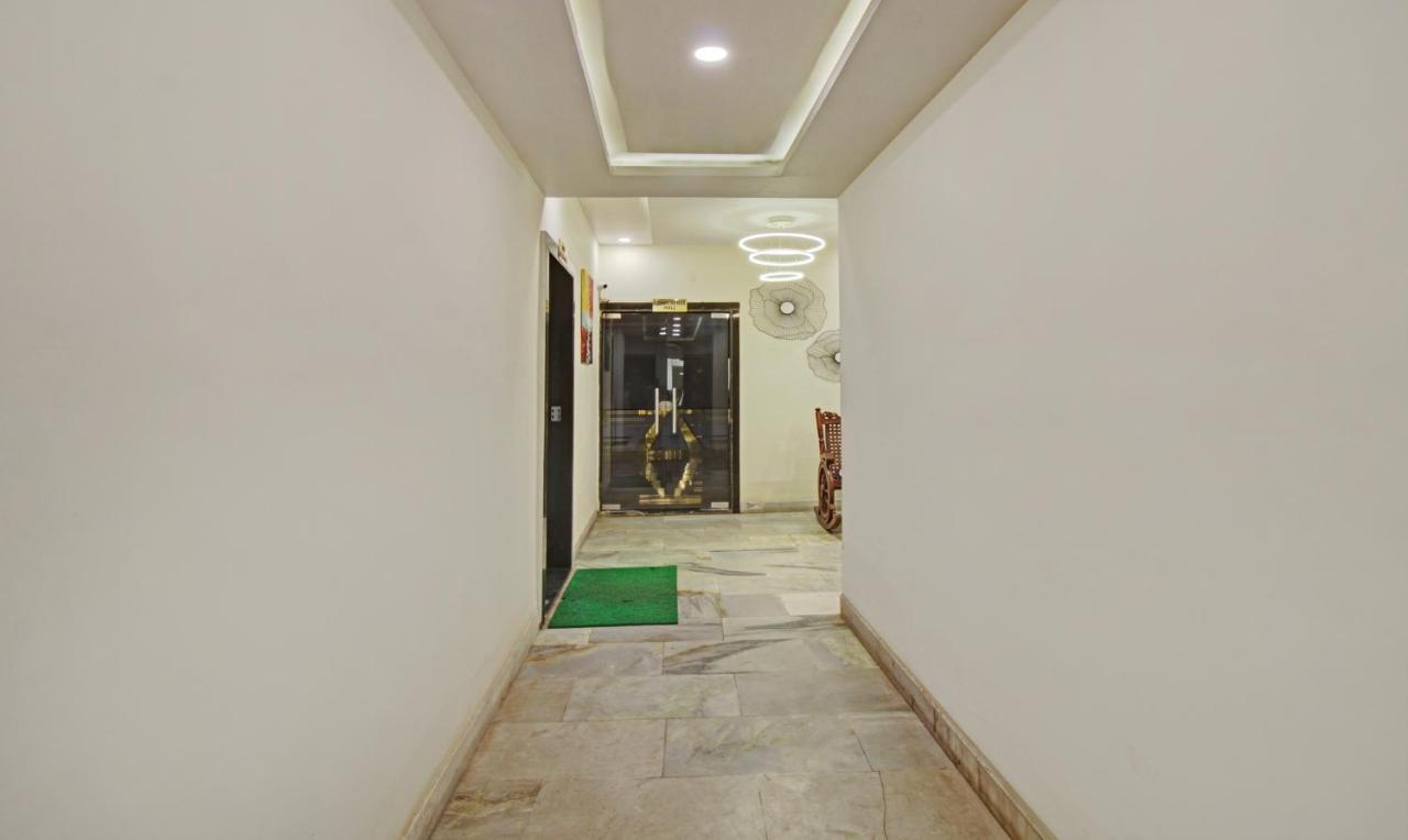 Treebo The Boss Hotel Rāipur Buitenkant foto