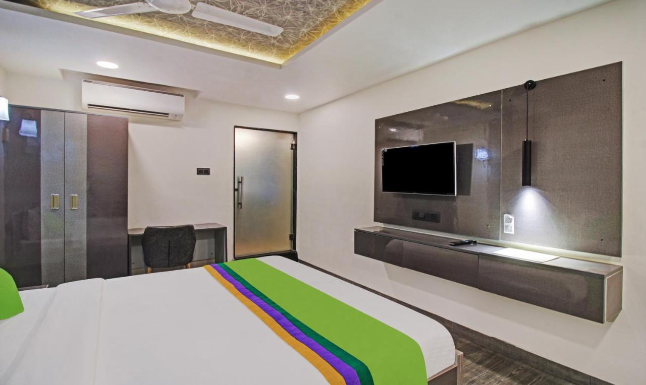 Treebo The Boss Hotel Rāipur Buitenkant foto